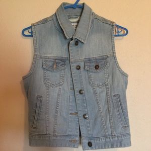 ✨Forever 21 Denim Vest Jacket (S)✨